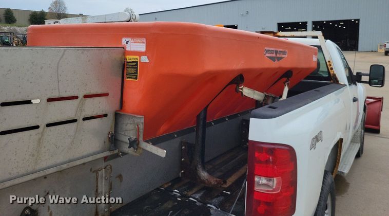 image for item LR9207 2011 Chevrolet Silverado 3500HD  pickup truck