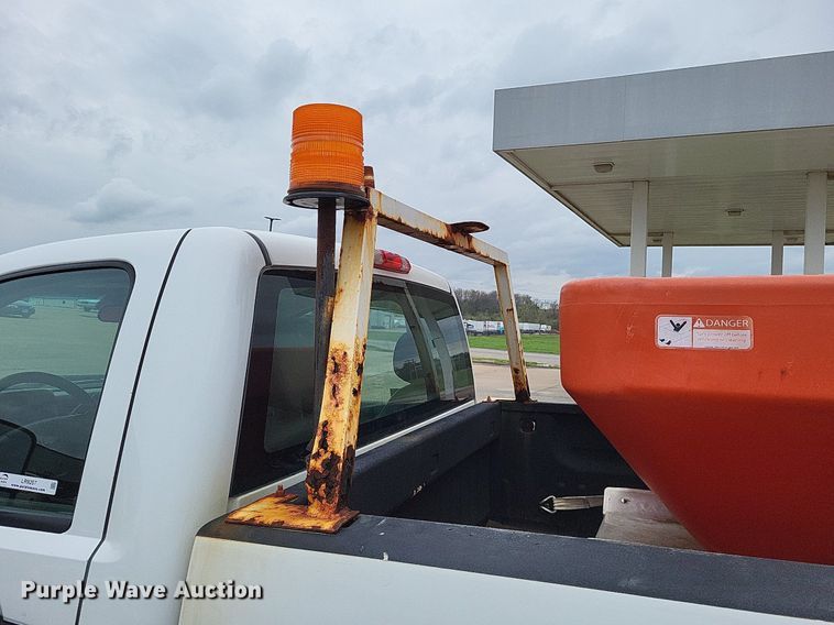 image for item LR9207 2011 Chevrolet Silverado 3500HD  pickup truck