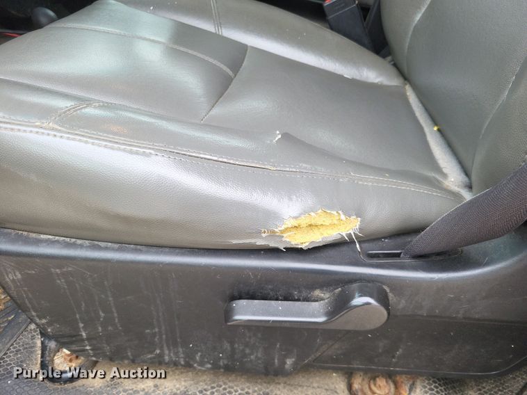 image for item LR9207 2011 Chevrolet Silverado 3500HD  pickup truck