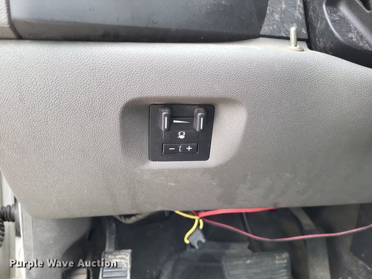 image for item LR9207 2011 Chevrolet Silverado 3500HD  pickup truck