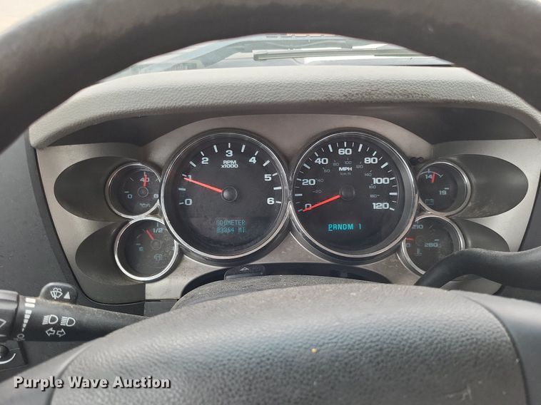 image for item LR9207 2011 Chevrolet Silverado 3500HD  pickup truck