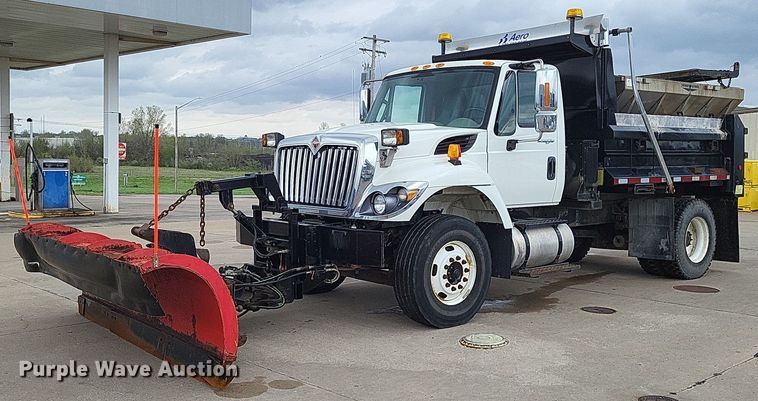 image for item LR9208 2012 International WorkStar 7300  dump truck