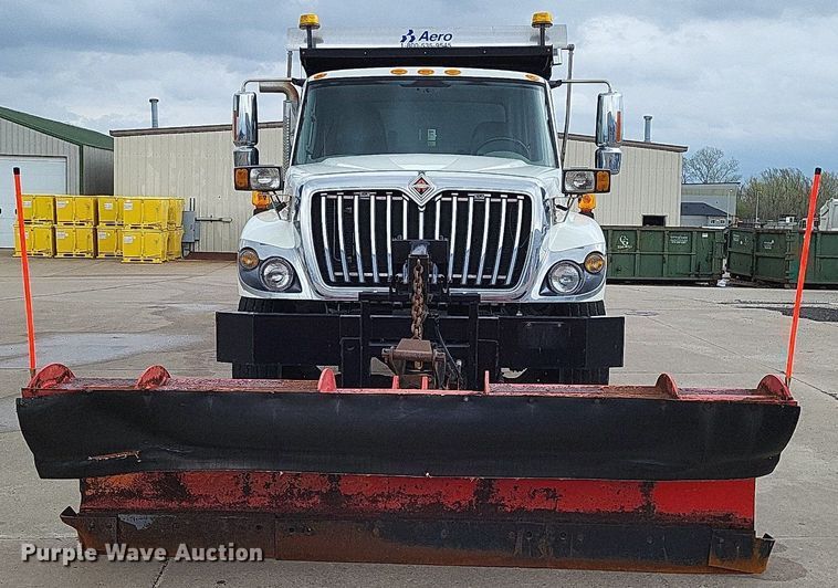 image for item LR9208 2012 International WorkStar 7300  dump truck