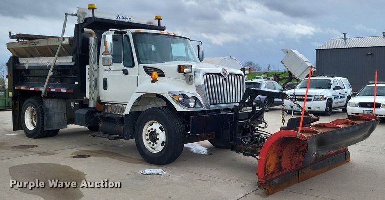 image for item LR9208 2012 International WorkStar 7300  dump truck