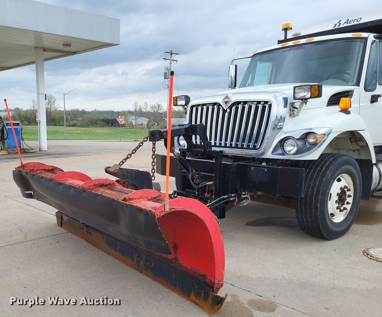 image for item LR9208 2012 International WorkStar 7300  dump truck