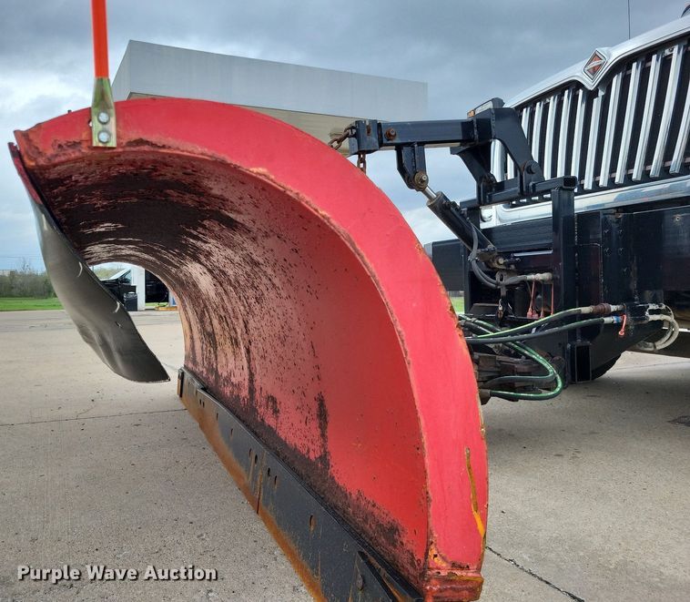 image for item LR9208 2012 International WorkStar 7300  dump truck