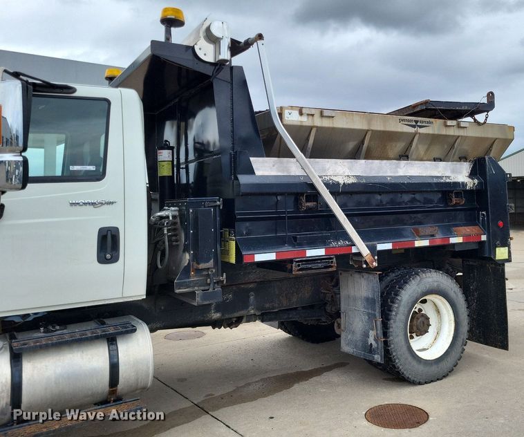 image for item LR9208 2012 International WorkStar 7300  dump truck