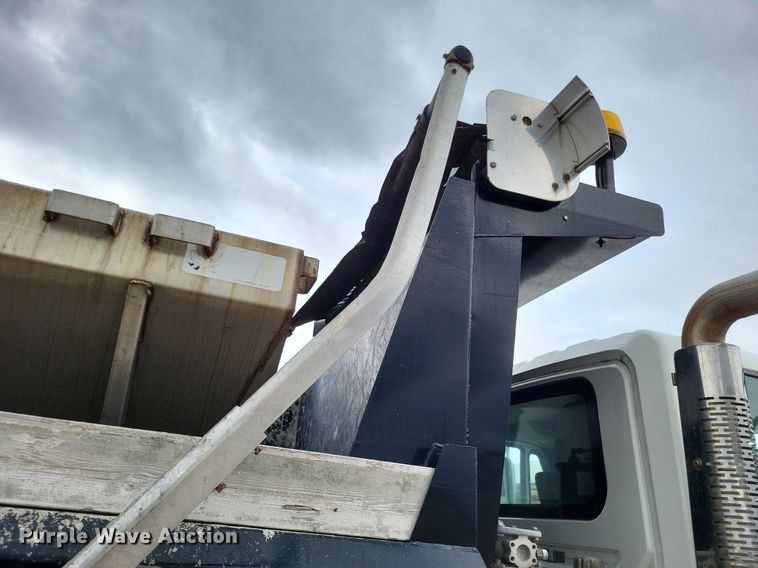 image for item LR9208 2012 International WorkStar 7300  dump truck