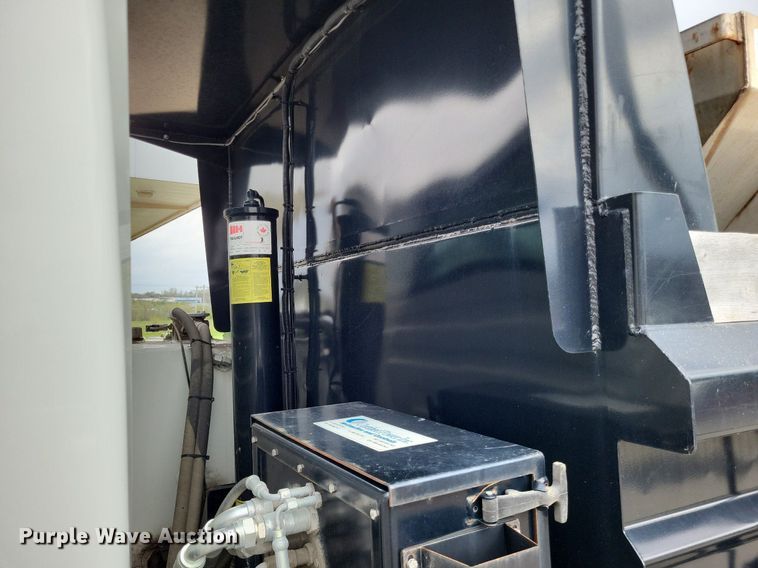 image for item LR9208 2012 International WorkStar 7300  dump truck