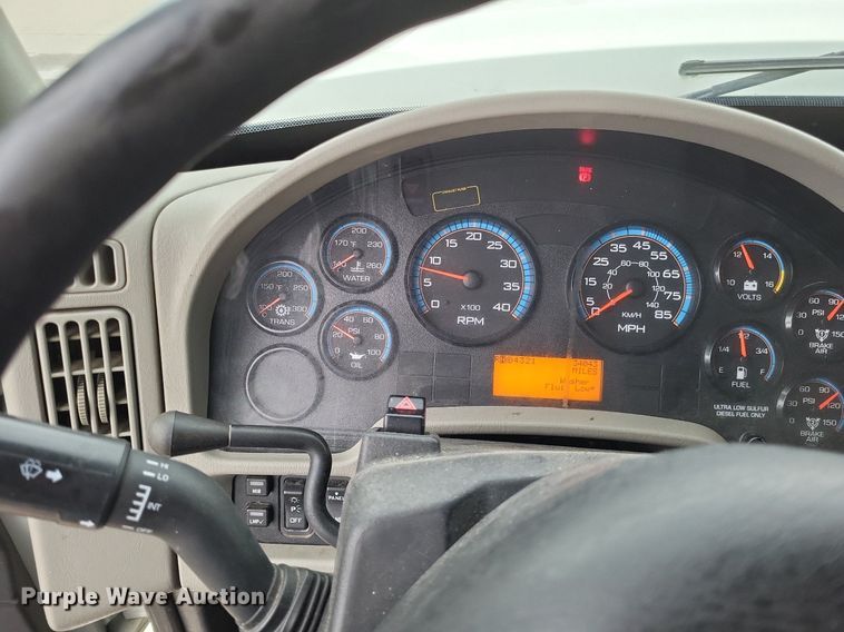 image for item LR9208 2012 International WorkStar 7300  dump truck