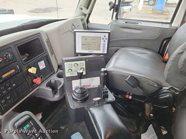 image for item LR9208 2012 International WorkStar 7300  dump truck