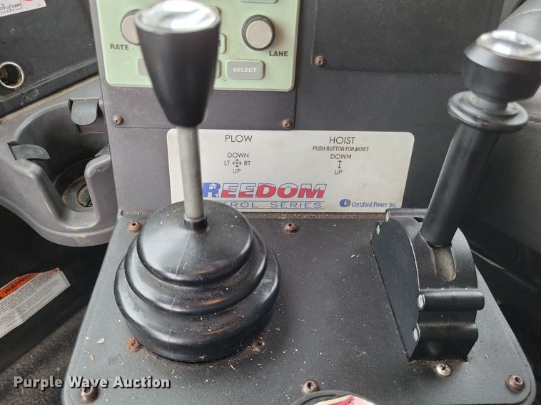 image for item LR9208 2012 International WorkStar 7300  dump truck