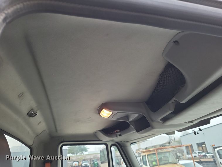 image for item LR9208 2012 International WorkStar 7300  dump truck