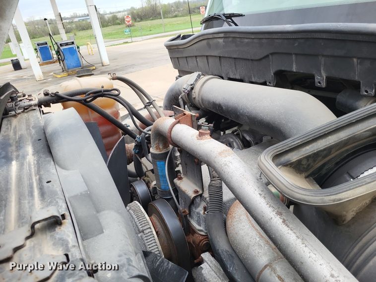 image for item LR9208 2012 International WorkStar 7300  dump truck