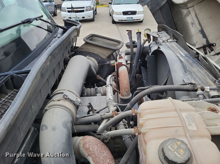 image for item LR9208 2012 International WorkStar 7300  dump truck