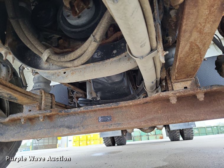 image for item LR9208 2012 International WorkStar 7300  dump truck