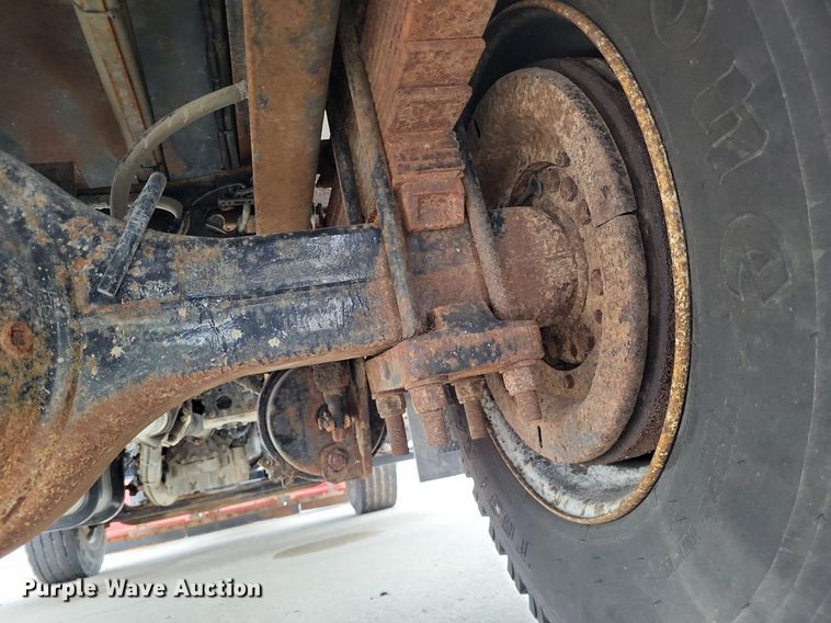 image for item LR9208 2012 International WorkStar 7300  dump truck