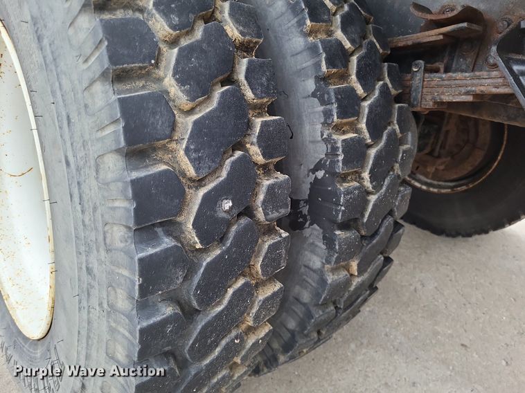 image for item LR9208 2012 International WorkStar 7300  dump truck