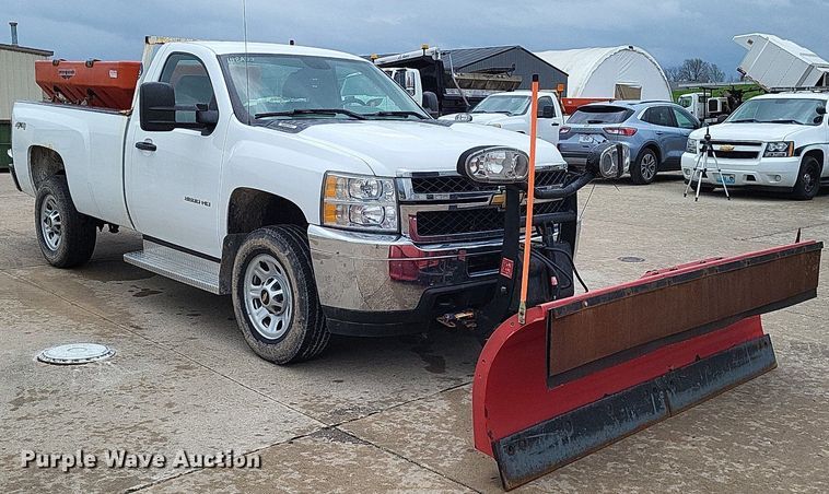 image for item LR9209 2011 Chevrolet Silverado 3500HD  pickup truck