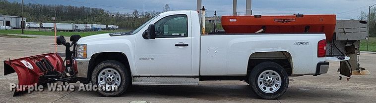 image for item LR9209 2011 Chevrolet Silverado 3500HD  pickup truck