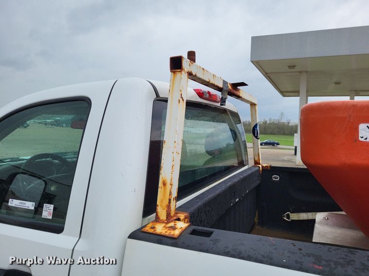 image for item LR9209 2011 Chevrolet Silverado 3500HD  pickup truck