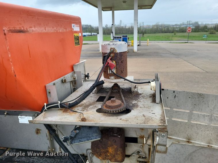 image for item LR9209 2011 Chevrolet Silverado 3500HD  pickup truck