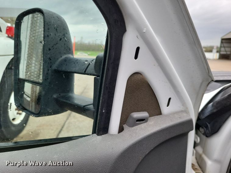 image for item LR9209 2011 Chevrolet Silverado 3500HD  pickup truck