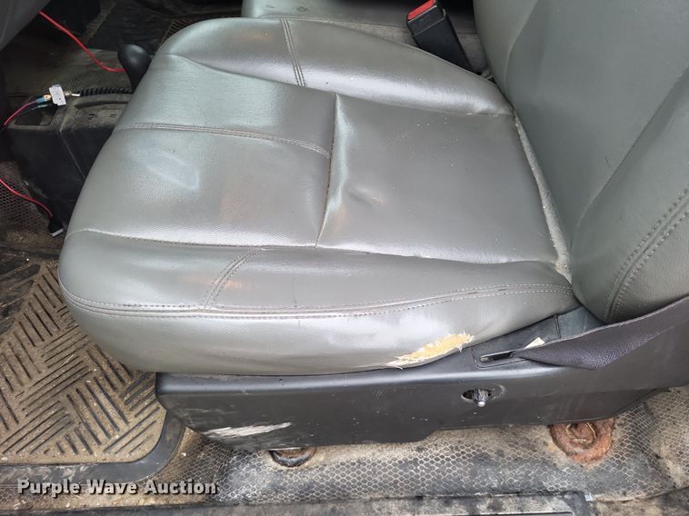 image for item LR9209 2011 Chevrolet Silverado 3500HD  pickup truck