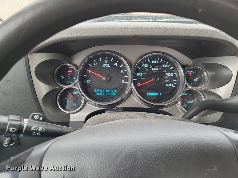 image for item LR9209 2011 Chevrolet Silverado 3500HD  pickup truck