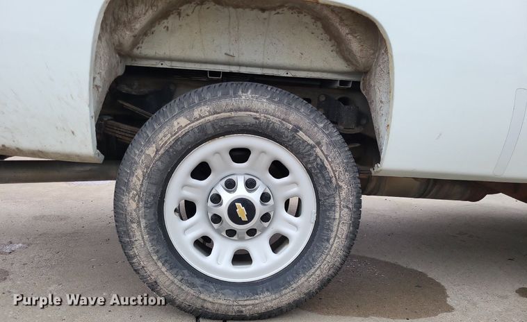 image for item LR9209 2011 Chevrolet Silverado 3500HD  pickup truck