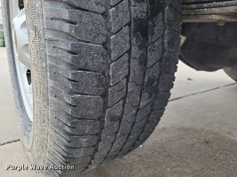 image for item LR9209 2011 Chevrolet Silverado 3500HD  pickup truck