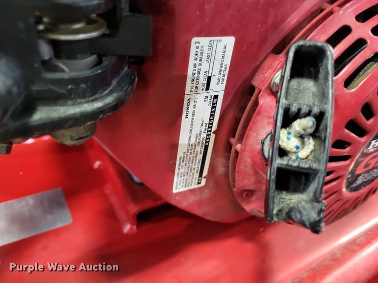 image for item LR9210 Toro Greenspro 1200  greens roller