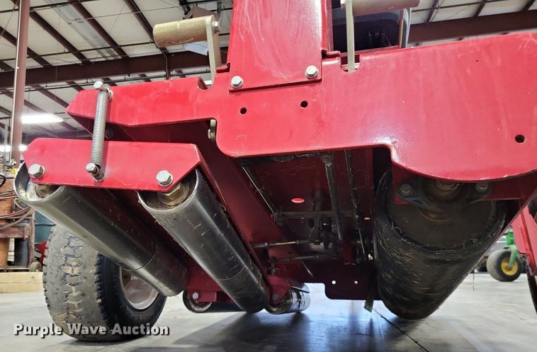 image for item LR9210 Toro Greenspro 1200  greens roller