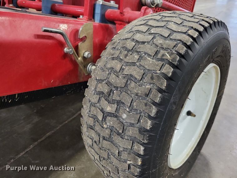 image for item LR9210 Toro Greenspro 1200  greens roller