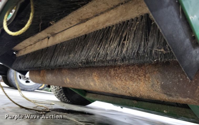 image for item LR9213 John Deere TC125  turf collector