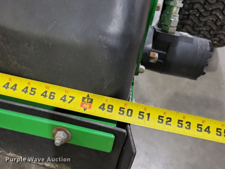 image for item LR9213 John Deere TC125  turf collector