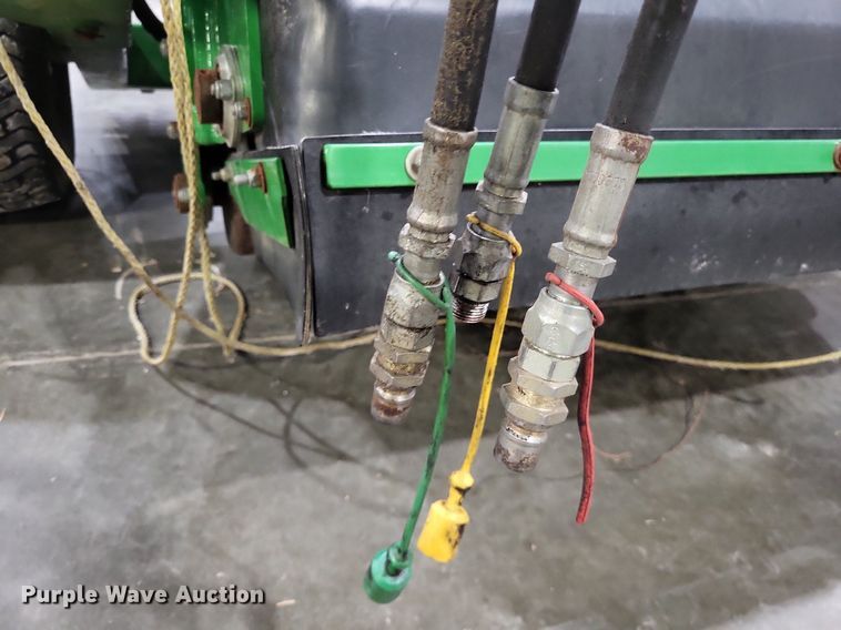 image for item LR9213 John Deere TC125  turf collector