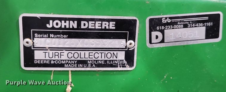image for item LR9213 John Deere TC125  turf collector