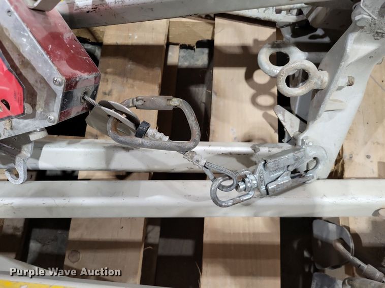 image for item LR9222 Manhole tripods