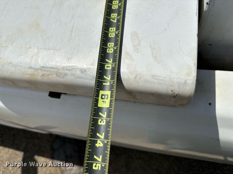 image for item LR9649 2002 Chevrolet Silverado 2500  pickup truck