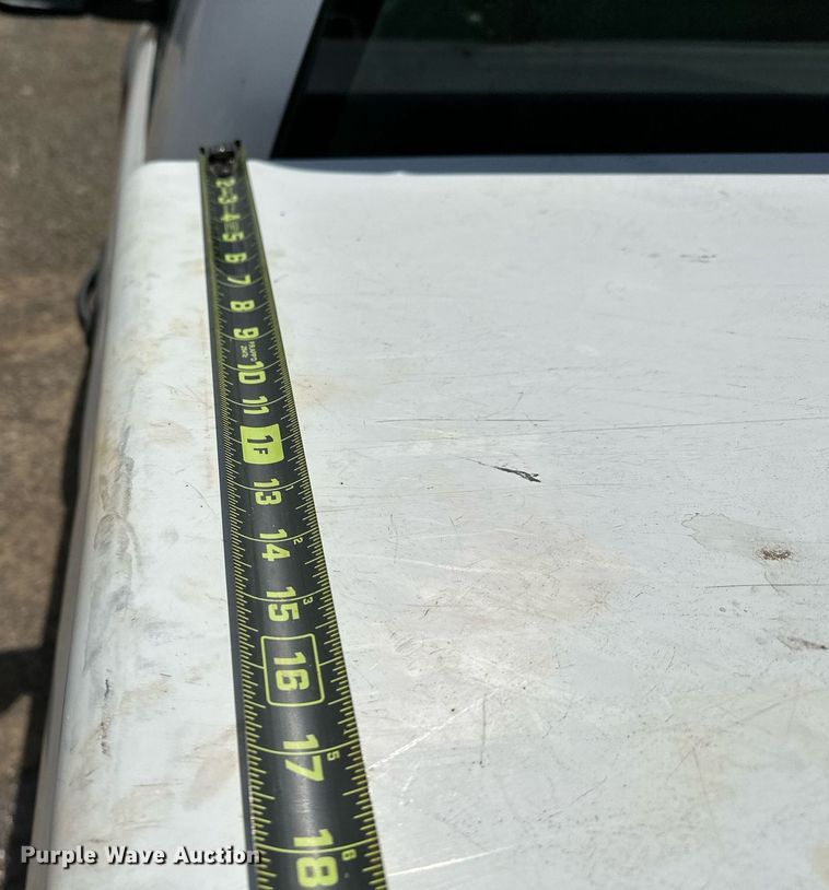 image for item LR9649 2002 Chevrolet Silverado 2500  pickup truck