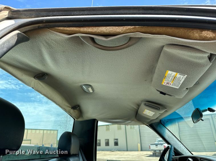 image for item LR9649 2002 Chevrolet Silverado 2500  pickup truck