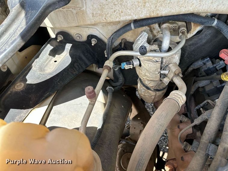 image for item LR9649 2002 Chevrolet Silverado 2500  pickup truck