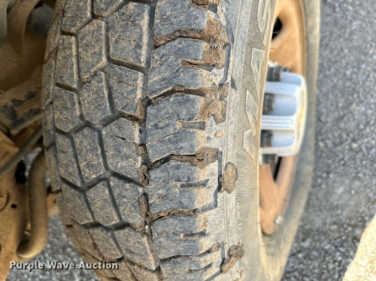 image for item LR9649 2002 Chevrolet Silverado 2500  pickup truck