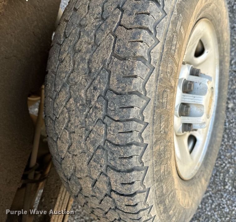 image for item LR9649 2002 Chevrolet Silverado 2500  pickup truck