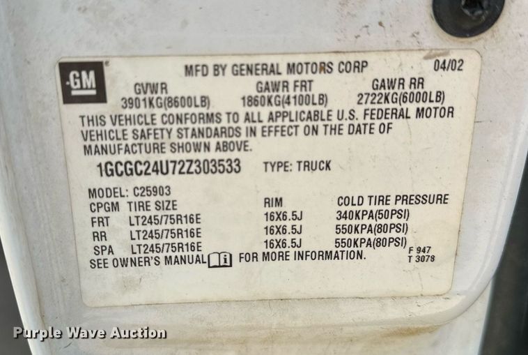 image for item LR9649 2002 Chevrolet Silverado 2500  pickup truck