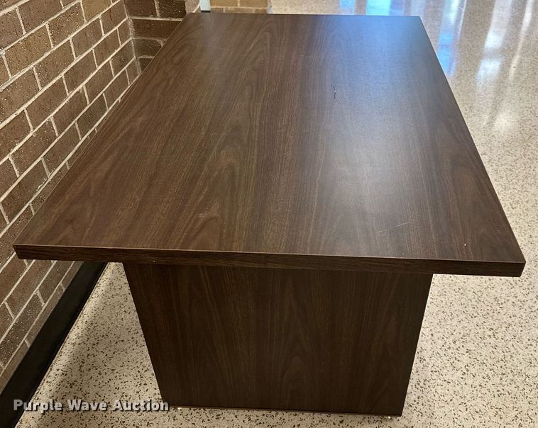 image for item LR9661 Office equipment