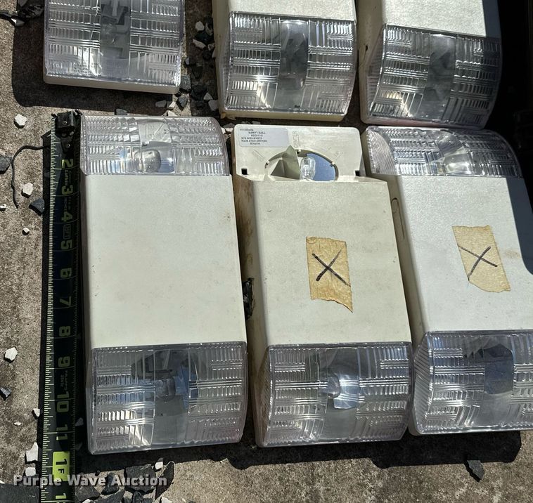 image for item LR9662 (12) lights