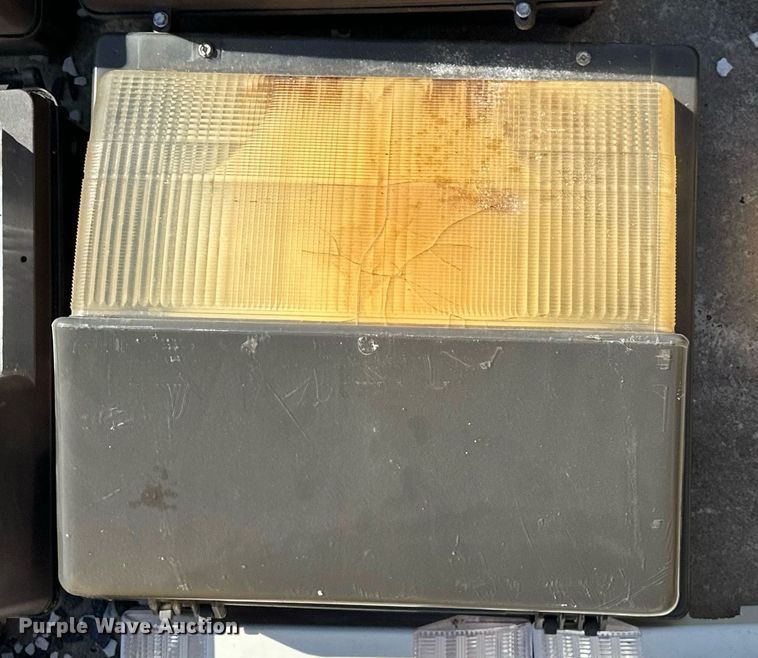 image for item LR9662 (12) lights