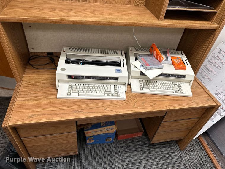 image for item LR9665 Office equipment